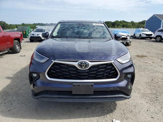 5TDGZRBH5MS537994 - 2021 TOYOTA HIGHLANDER XLE BLUE photo 5