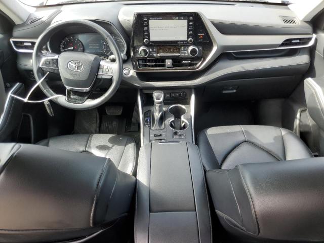 5TDGZRBH5MS537994 - 2021 TOYOTA HIGHLANDER XLE BLUE photo 8