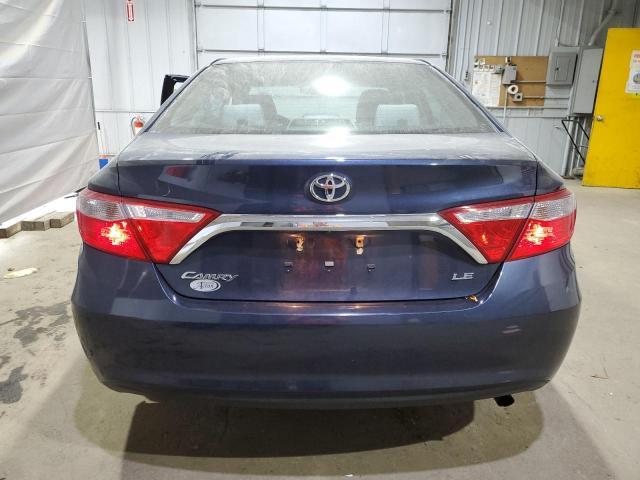 4T1BF1FK3HU660555 - 2017 TOYOTA CAMRY LE BLUE photo 6