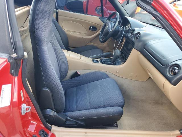JM1NB353X10203614 - 2001 MAZDA MX-5 MIATA BASE RED photo 10