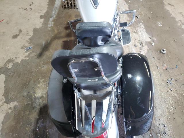 1HFSC52006A312788 - 2006 HONDA VT1300 S SILVER photo 6