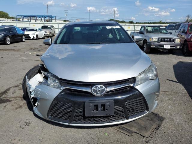 4T1BF1FK8GU231507 - 2016 TOYOTA CAMRY XSE LE SILVER photo 5