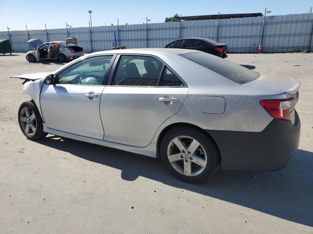 4T1BF1FK2CU102799 - 2012 TOYOTA CAMRY BASE Արծաթագույն լուսանկար 2