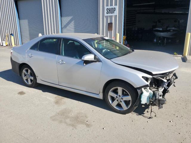 4T1BF1FK2CU102799 - 2012 TOYOTA CAMRY BASE Արծաթագույն լուսանկար 4