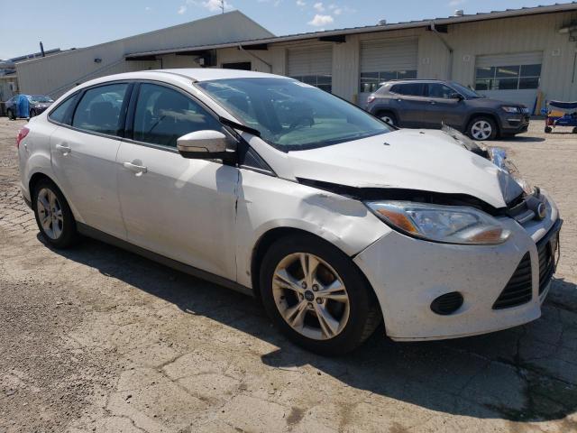 1FADP3F21EL282622 - 2014 FORD FOCUS SE WHITE photo 4