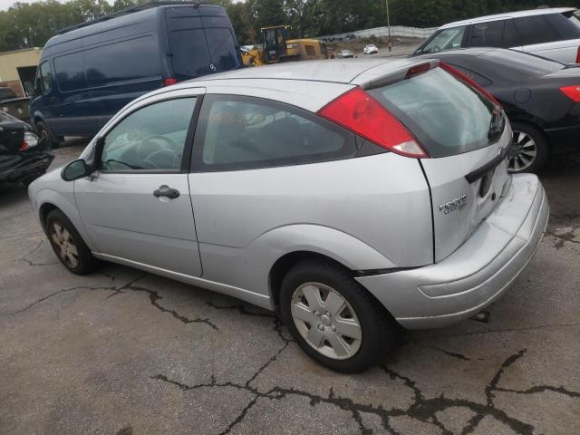 1FAHP31N37W332201 - 2007 FORD FOCUS ZX3 SILVER photo 2