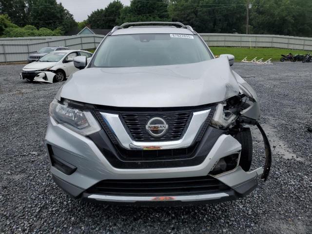 JN8AT2MT7KW266387 - 2019 NISSAN ROGUE S SILVER photo 5