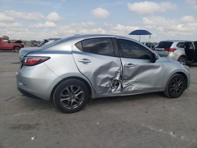 3MYDLBYV2KY524510 - 2019 TOYOTA YARIS L ვერცხლისფერი ფოტო 3