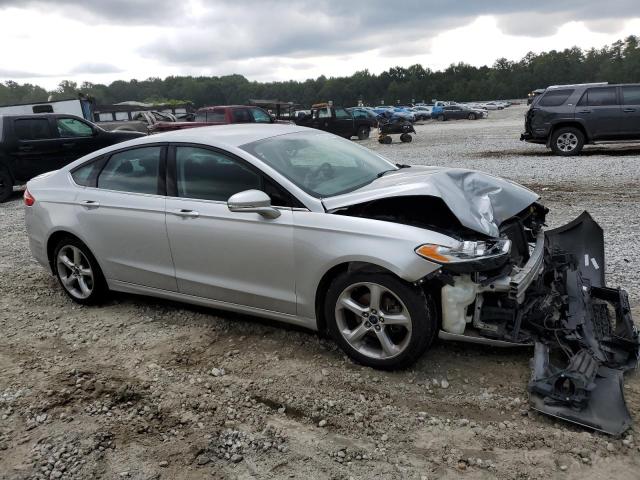 3FA6P0H9XGR151792 - 2016 FORD FUSION SE SILVER photo 4