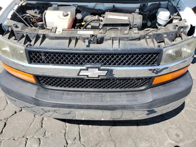 1GBJG31U861127833 - 2006 CHEVROLET EXPRESS G3 WHITE photo 7