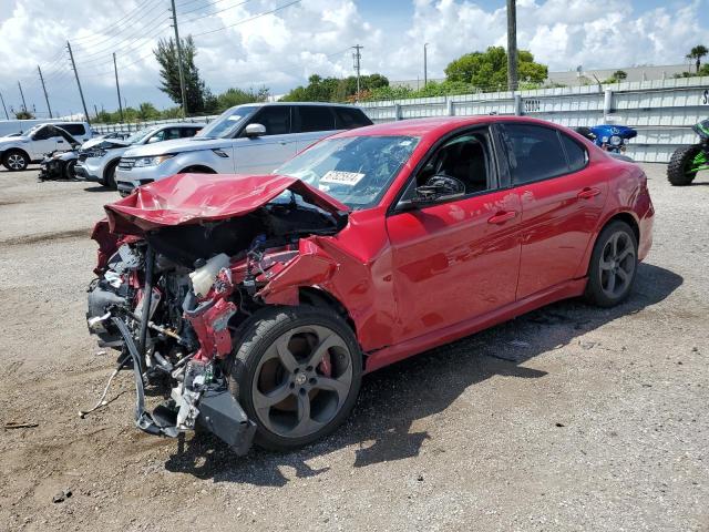 ZARFAEDN7H7533773 - 2017 ALFA ROMEO GIULIA Q4 红色 照片 1