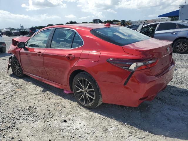 4T1G11AK8RU207870 - 2024 TOYOTA CAMRY SE NIGHT SHADE RED photo 2
