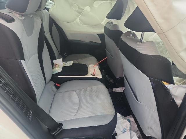 JTDKARFP1J3085221 - 2018 TOYOTA PRIUS PRIM WHITE photo 10