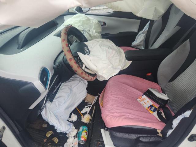 JTDKARFP1J3085221 - 2018 TOYOTA PRIUS PRIM WHITE photo 7