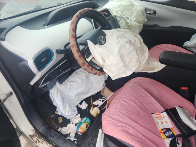 JTDKARFP1J3085221 - 2018 TOYOTA PRIUS PRIM WHITE photo 8