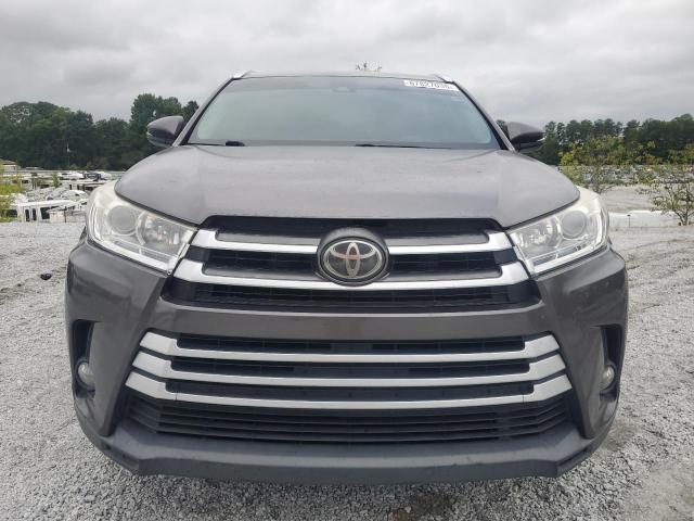 5TDKZRFH0HS224801 - 2017 TOYOTA HIGHLANDER SE GRAY photo 5