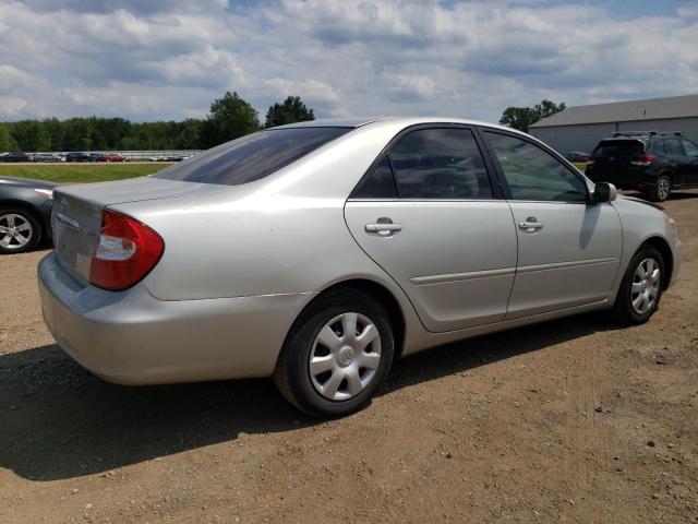 4T1BE32K13U656257 - 2003 TOYOTA CAMRY LE SILVER photo 3