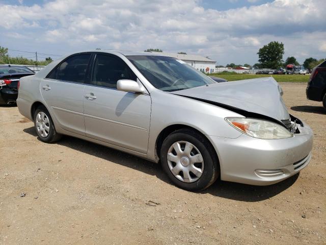 4T1BE32K13U656257 - 2003 TOYOTA CAMRY LE SILVER photo 4
