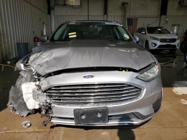 3FA6P0T94LR214676 - 2020 FORD FUSION SE SILVER photo 5