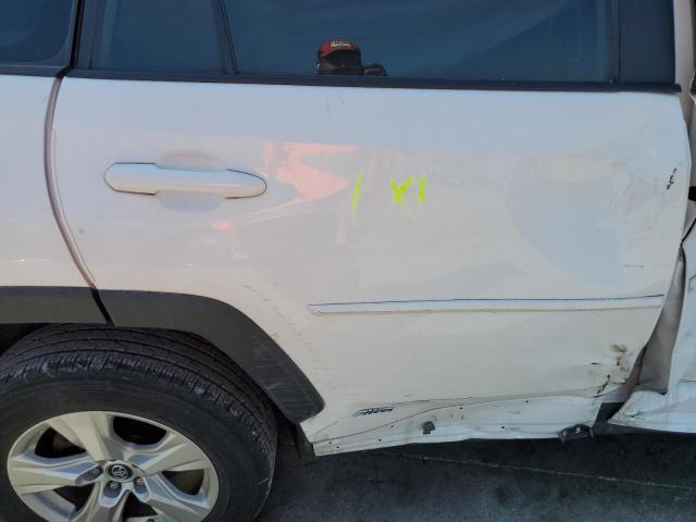 4T3L6RFV3MU025589 - 2021 TOYOTA RAV4 LE WHITE photo 11