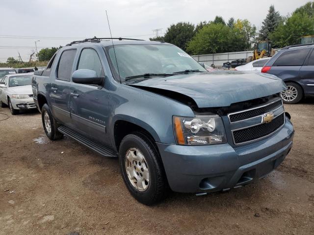 3GNTKEE31BG377630 - 2011 CHEVROLET AVALANCHE LS BLUE photo 4