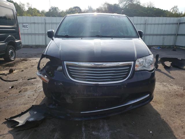 2C4RC1BG6GR255105 - 2016 CHRYSLER TOWN & COU TOURING BLUE photo 5