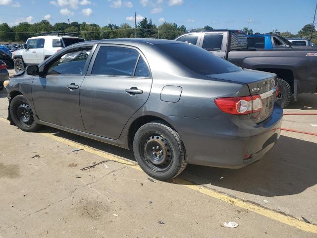 2T1BU4EEXDC958129 - 2013 TOYOTA COROLLA BASE GRAY photo 2