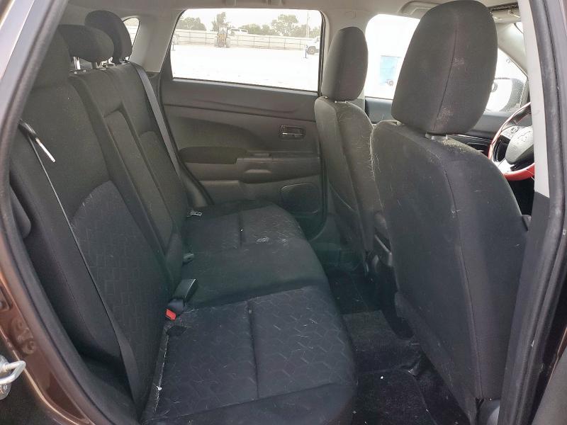 JA4APUAU6MU028564 - 2021 MITSUBISHI OUTLANDER ES BROWN photo 11