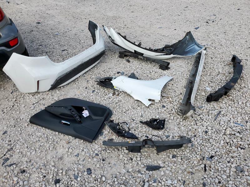 5YFEPRAE3LP078752 - 2020 TOYOTA COROLLA LE 白色 照片 12