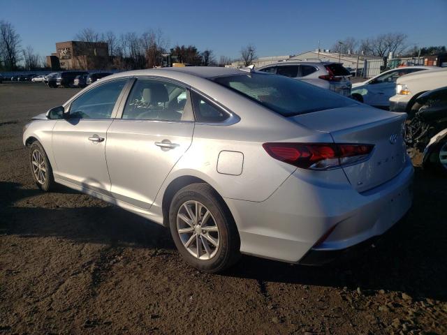 5NPE24AF5JH701809 - 2018 HYUNDAI SONATA SE SILVER photo 2