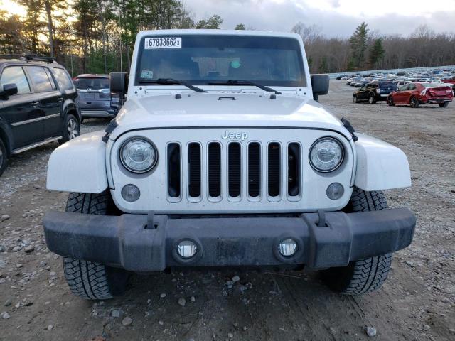 1C4AJWBG8HL542486 - 2017 JEEP WRANGLER SAHARA WHITE photo 5