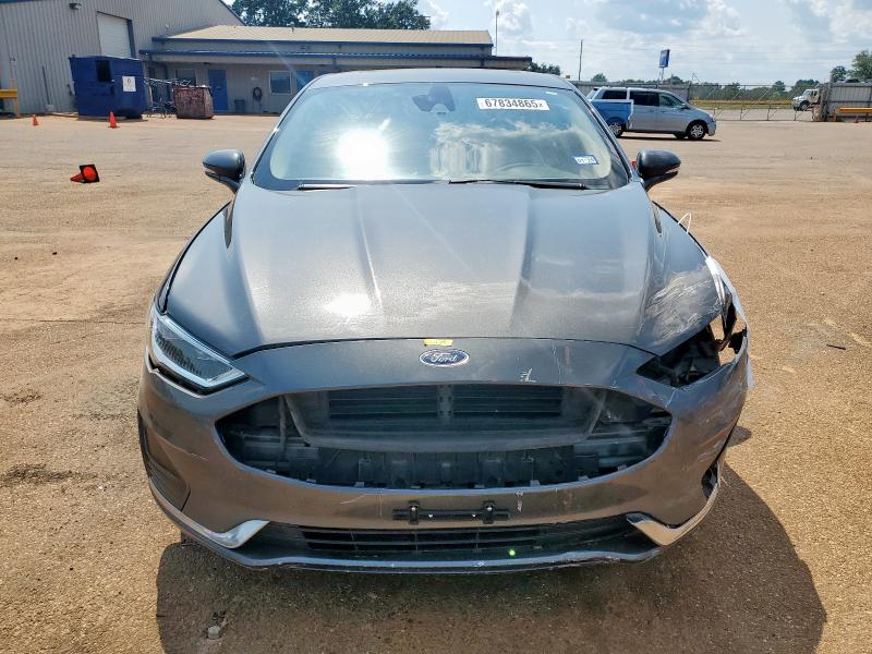 3FA6P0CD3KR150911 - 2019 FORD FUSION SEL رمادي صورة 5