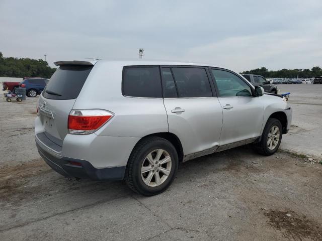 5TDZK3EH8DS128264 - 2013 TOYOTA HIGHLANDER BASE Silber Foto 3