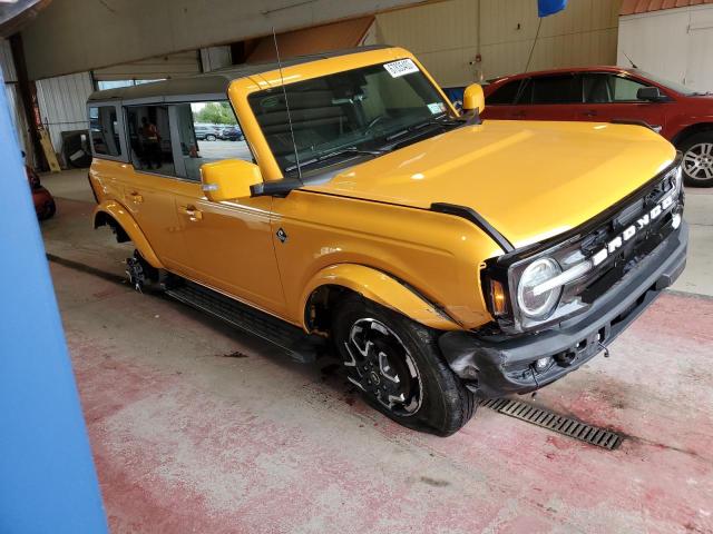 1FMDE5DH6NLB35663 - 2022 FORD BRONCO BASE YELLOW photo 4