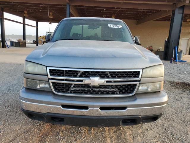 2GCEC13V371155845 - 2007 CHEVROLET SILVERADO C1500 CLASSIC CREW CAB SILVER photo 5