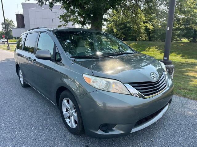 2012 TOYOTA SIENNA LE, null