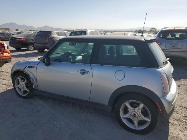 WMWRC334X3TE14601 - 2003 MINI COOPER SILVER photo 2