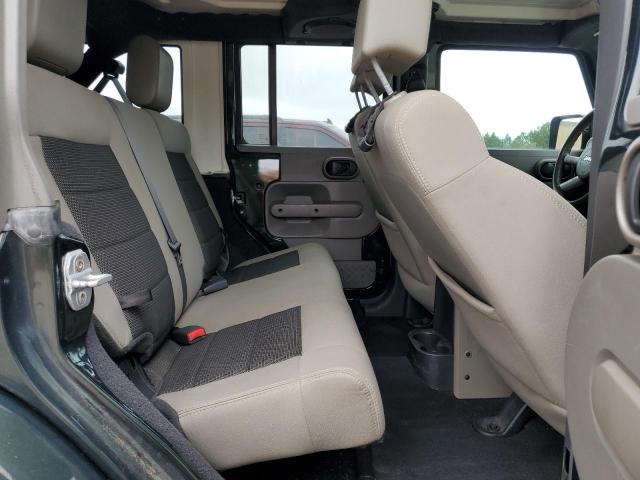 1J4BA5H10AL179795 - 2010 JEEP WRANGLER U SAHARA 绿色 照片 11