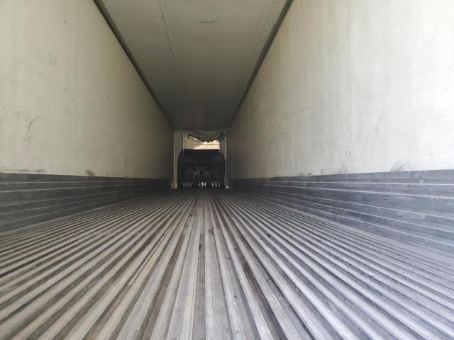 1UYVS2535CU258916 - 2012 UTILITY VS2RA თეთრი ფოტო 6