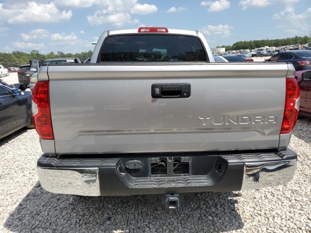 5TFEW5F11HX216914 - 2017 TOYOTA TUNDRA CREWMAX SR5 SILVER photo 6