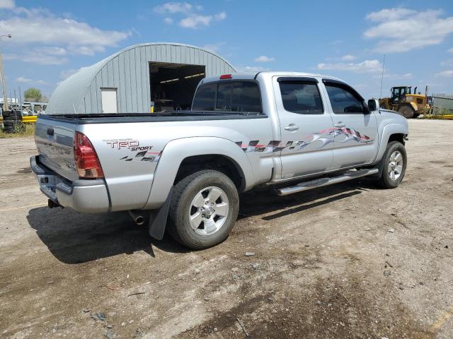 5TEKU72N28Z483291 - 2008 TOYOTA TACOMA DOUBLE CAB PRERUNNER LONG BED SILVER photo 3