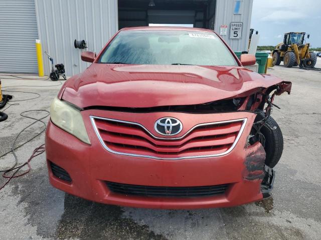 4T1BF3EK1BU175545 - 2011 TOYOTA CAMRY BASE RED photo 5