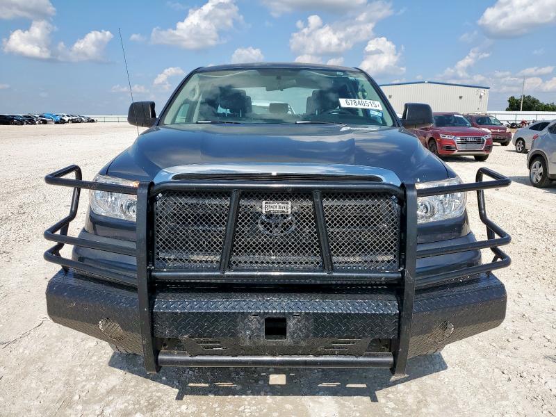 5TFRM5F14AX011634 - 2010 TOYOTA TUNDRA DOUBLE CAB SR5 CHARCOAL photo 5