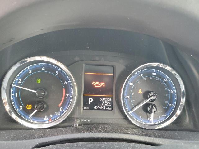 2T1BURHE6JC092000 - 2018 TOYOTA COROLLA L ვერცხლისფერი ფოტო 9