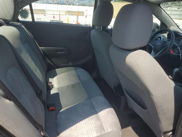 1G1JB5SG2J4102330 - 2018 CHEVROLET SONIC LS CHARCOAL photo 10