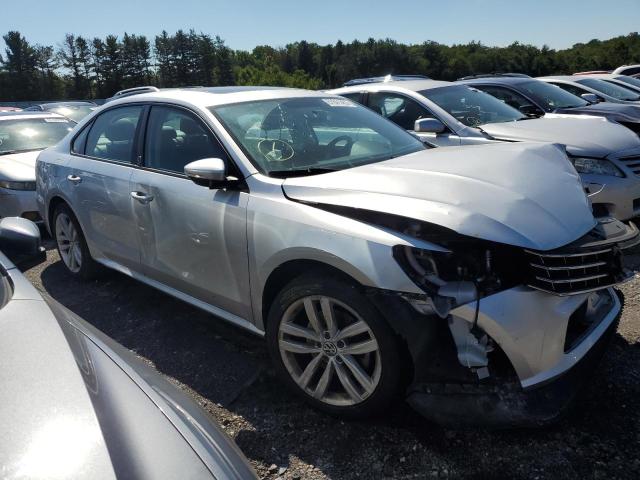 1VWLA7A3XKC011226 - 2019 VOLKSWAGEN PASSAT WOLFSBURG SILVER photo 4