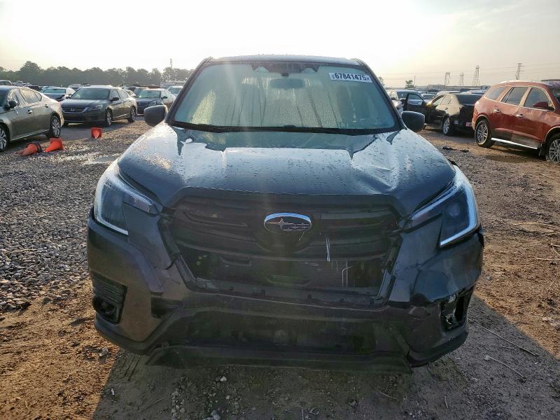 JF2SKAAC5RH414425 - 2024 SUBARU FORESTER GRAY photo 5