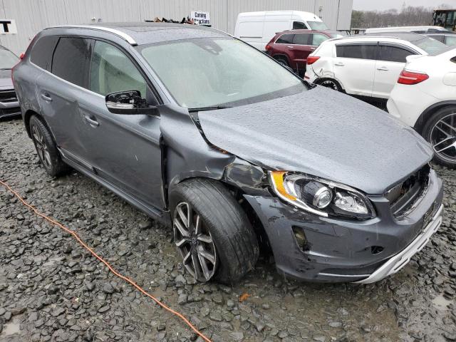 YV449MRR2H2208149 - 2017 VOLVO XC60 T6 DYNAMIC SILVER photo 4