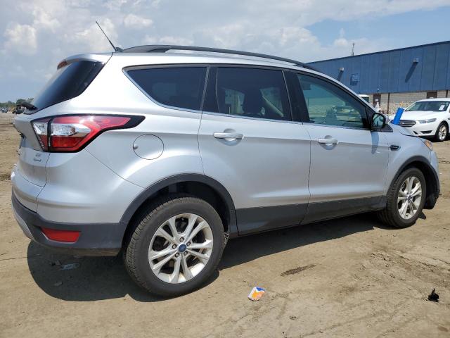 1FMCU0GD6JUD49325 - 2018 FORD ESCAPE SE SILVER photo 3