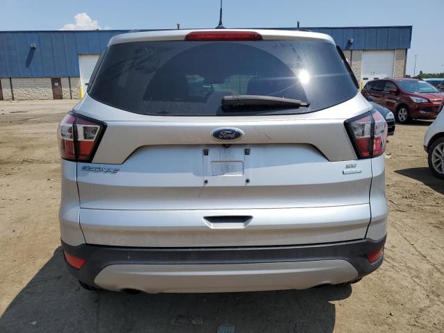 1FMCU0GD6JUD49325 - 2018 FORD ESCAPE SE SILVER photo 6